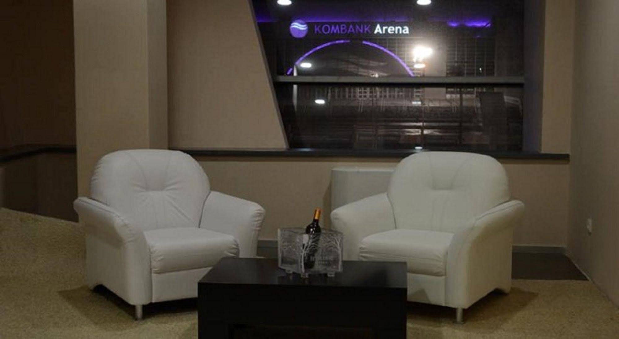 Hotel Metropolitan By Belgrade Arena Esterno foto