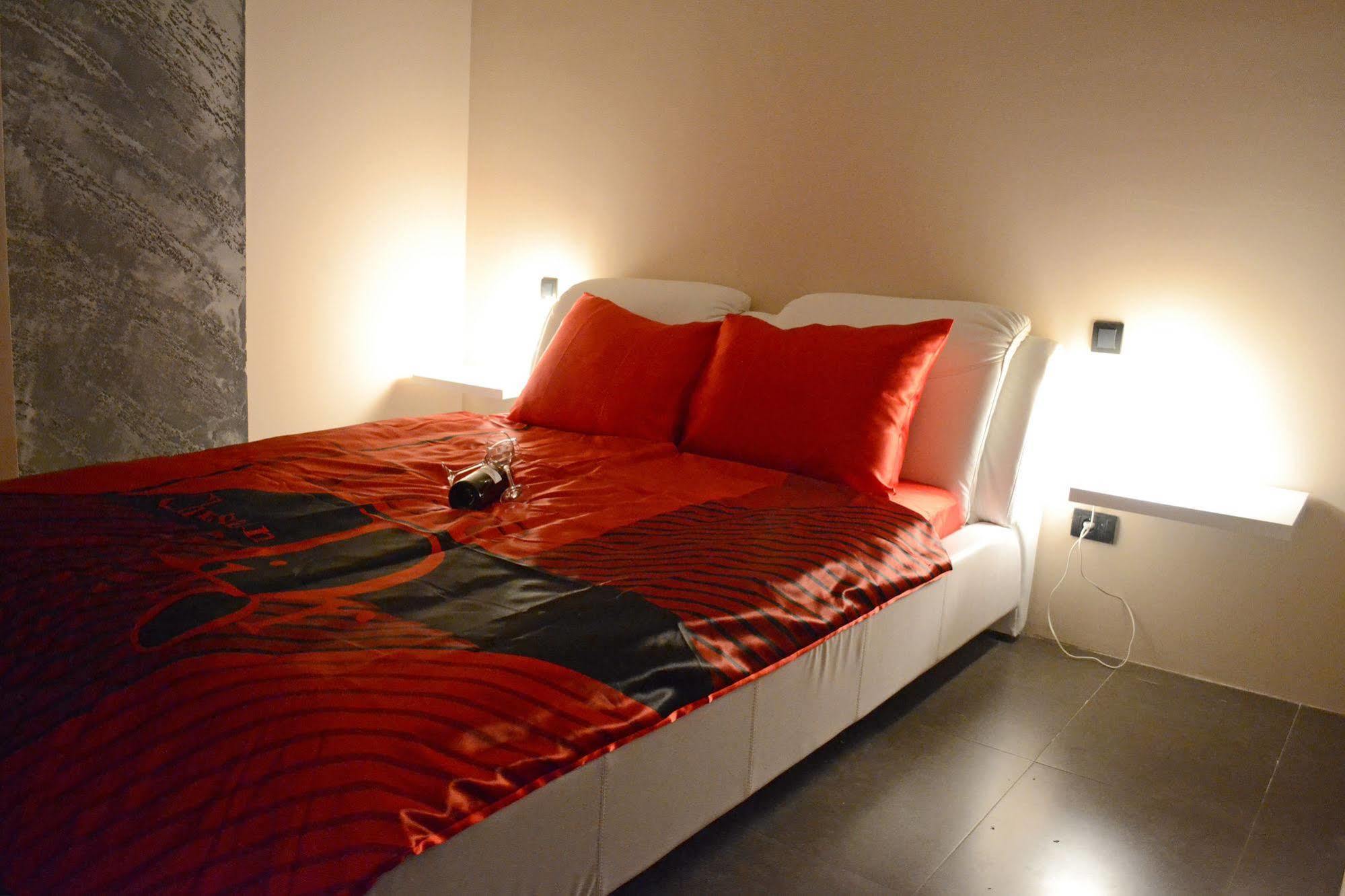 Hotel Metropolitan By Belgrade Arena Esterno foto